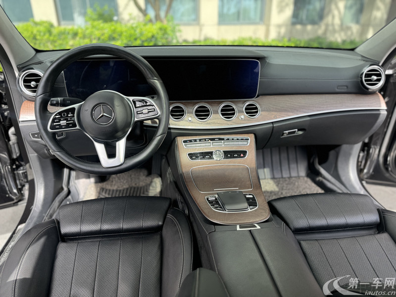 奔驰E级 E300L 2019款 2.0T 自动 汽油 豪华型 (国Ⅵ) 