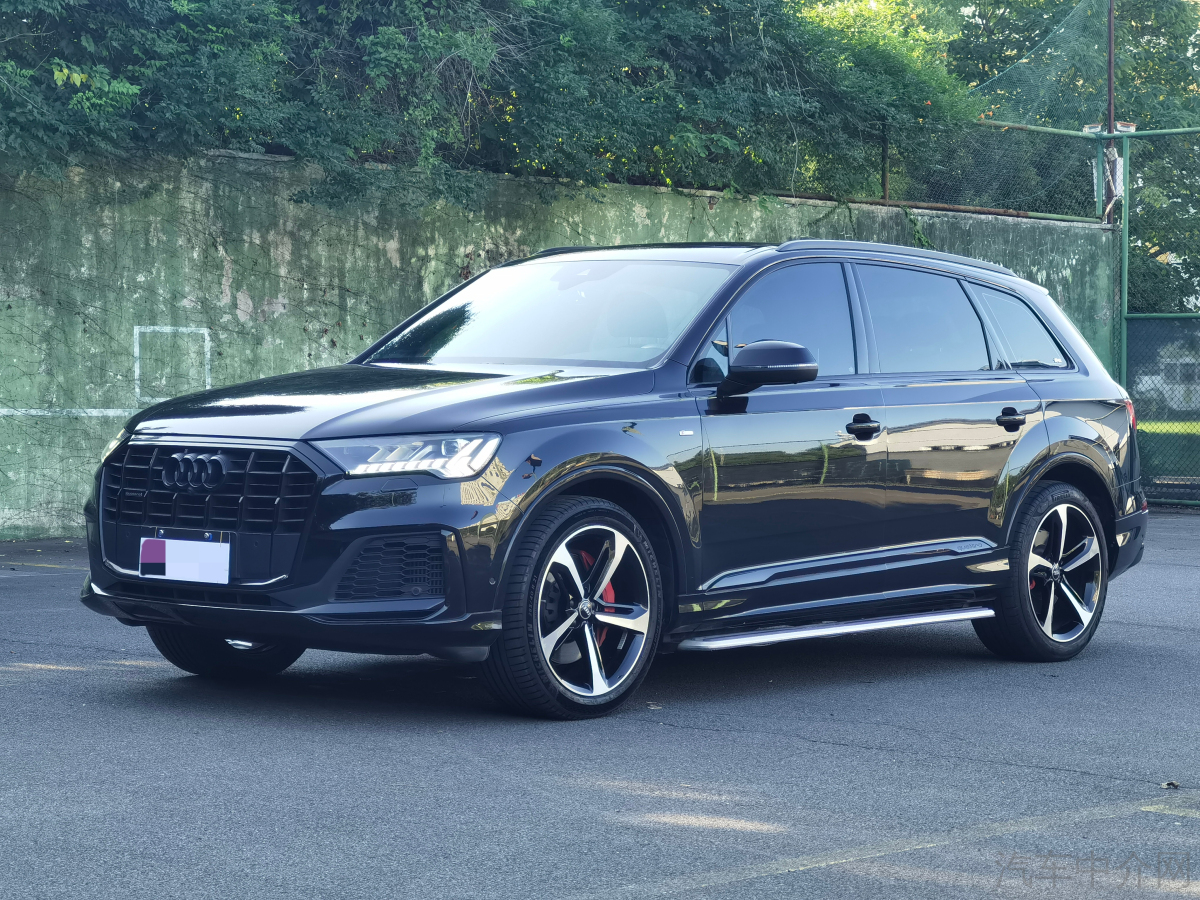 奥迪Q7 55 [进口] 2020款 3.0T 自动 黑武士专享版价格0万