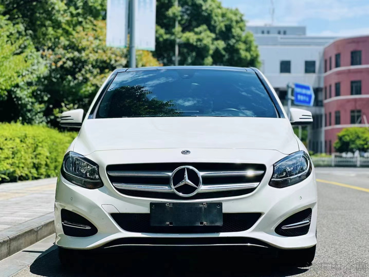 奔驰B级 B200 [进口] 2018款 1.6T 自动 汽油 时尚型价格0万 