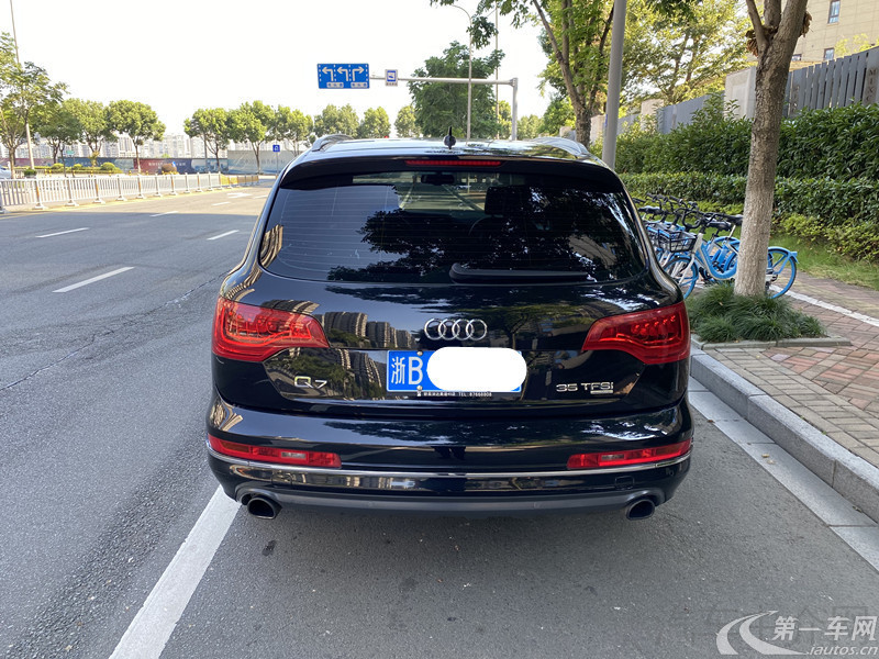 奥迪Q7 35 [进口] 2013款 3.0T 自动 舒适型 