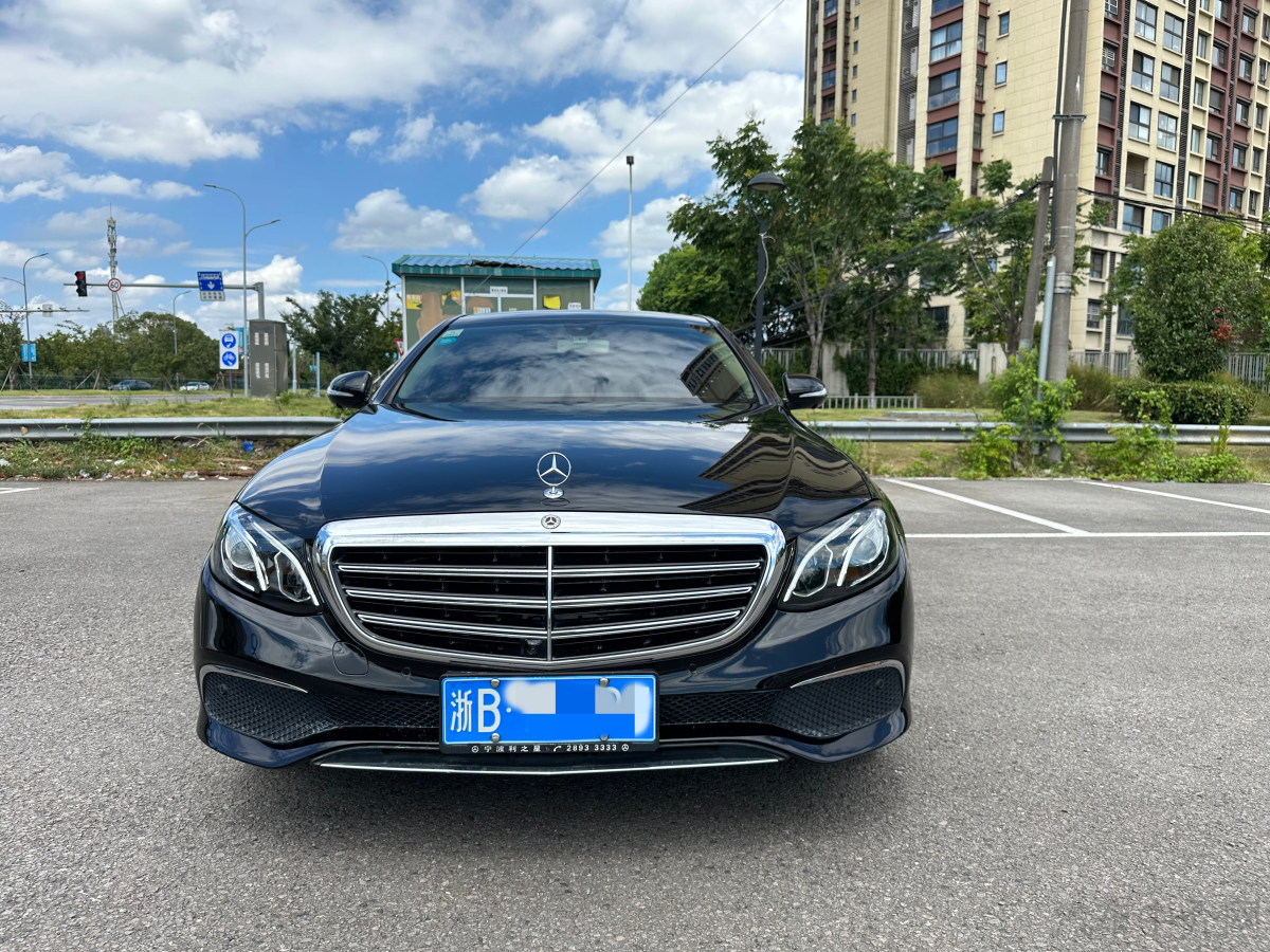 奔驰E级 E300L 2018款 2.0T 自动 汽油 豪华型 价格0万 