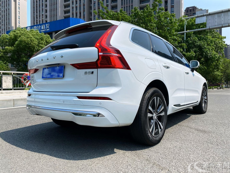 沃尔沃XC60 B5 2022款 2.0T 自动 智逸豪华版 (国Ⅵ) 