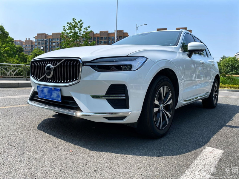 沃尔沃XC60 B5 2022款 2.0T 自动 智逸豪华版 (国Ⅵ) 