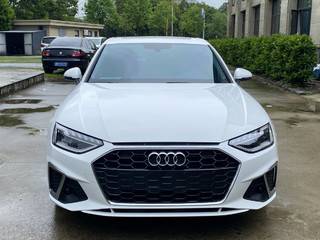 奥迪A4L 40TFSI 2.0T 自动 时尚动感型 