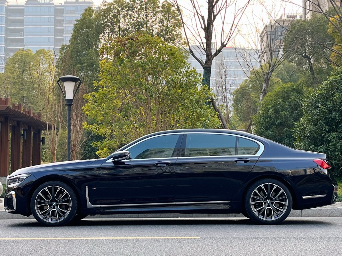 宝马7系 740Li [进口] 2021款 3.0T 自动 汽油 行政型M运动套装价格0万 