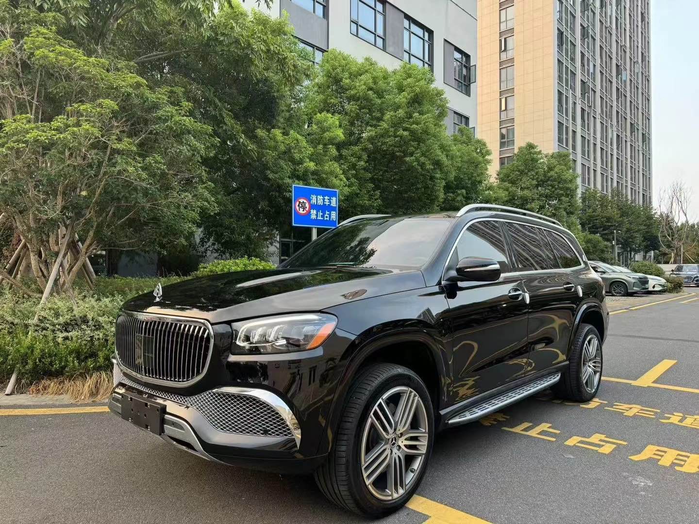 奔驰GLS级 GLS450 [进口] 2021款 3.0T 自动 墨规版平行进口价格0万