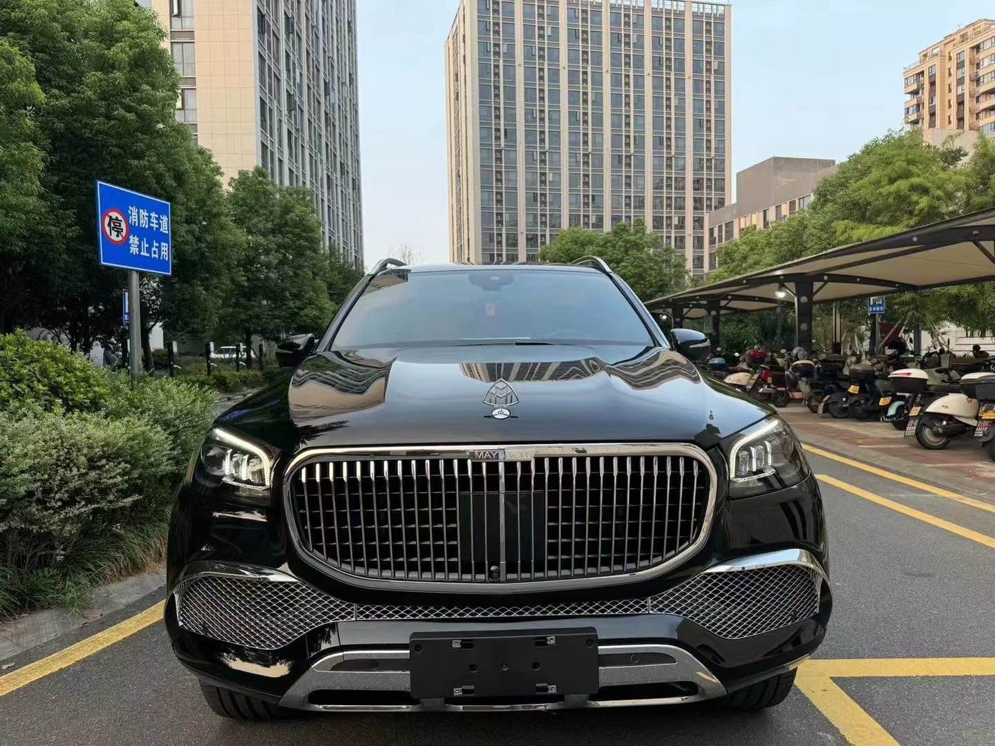 奔驰GLS级 GLS450 [进口] 2021款 3.0T 自动 墨规版平行进口价格0万 
