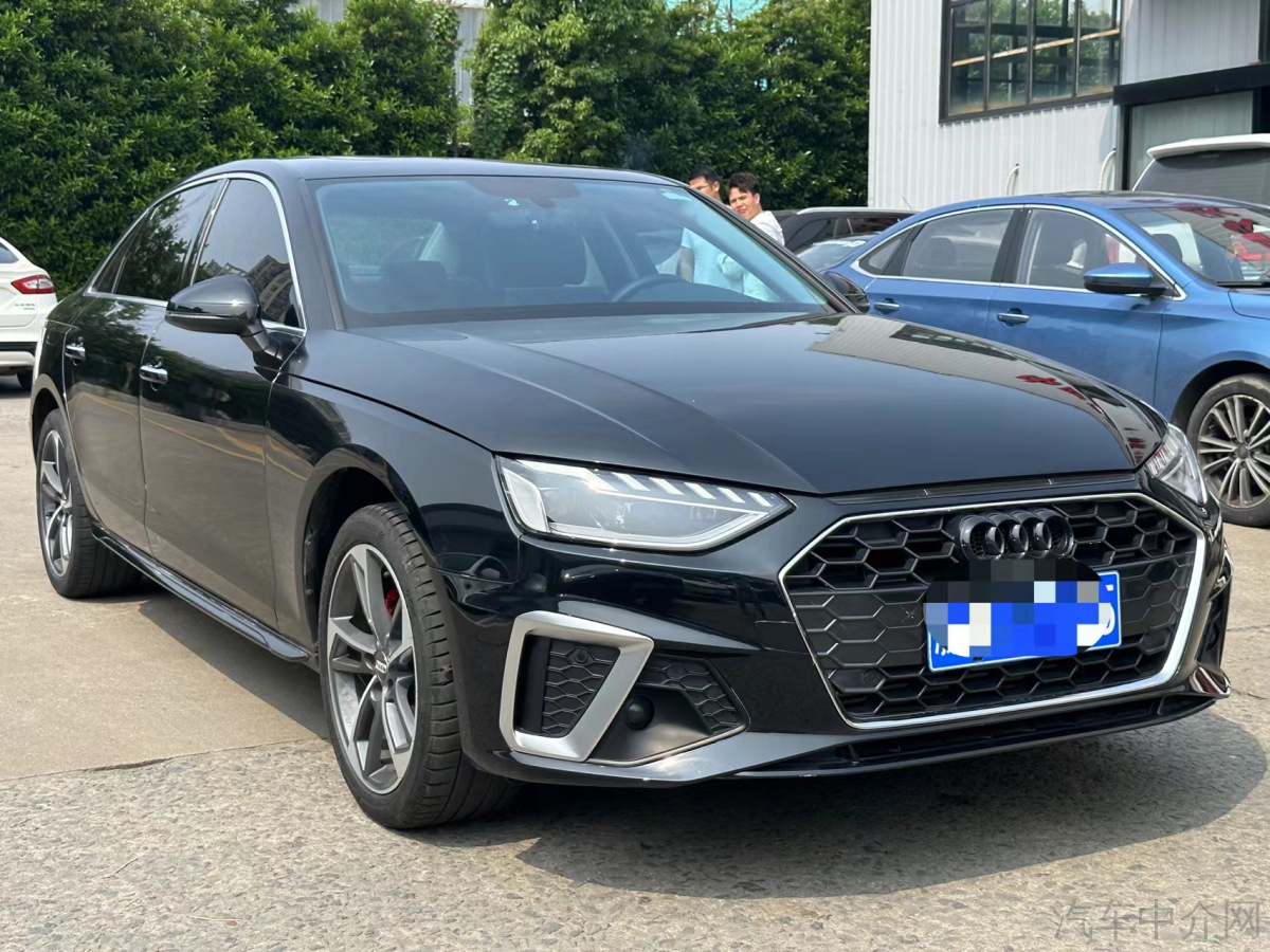 奥迪A4L 2022款 2.0T 自动 豪华致雅型 价格0万 