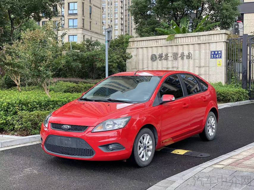 福特福克斯 2014款 1.8L 自动 5门5座两厢车 经典酷白典藏版 价格0万