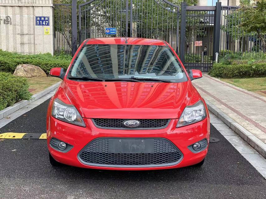 福特福克斯 2014款 1.8L 自动 5门5座两厢车 经典酷白典藏版 价格0万 