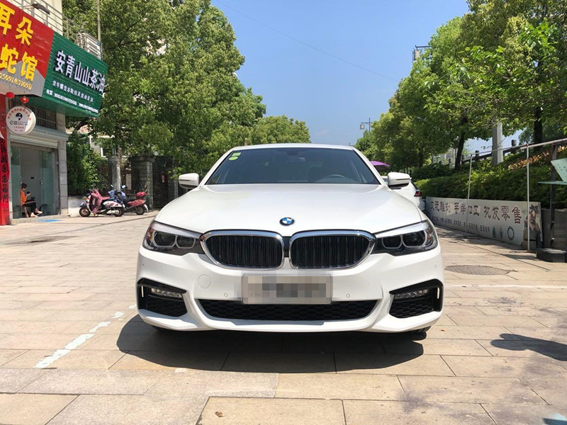 宝马5系 530Li 2019款 2.0T 自动 汽油 尊享型M运动套装 价格0万