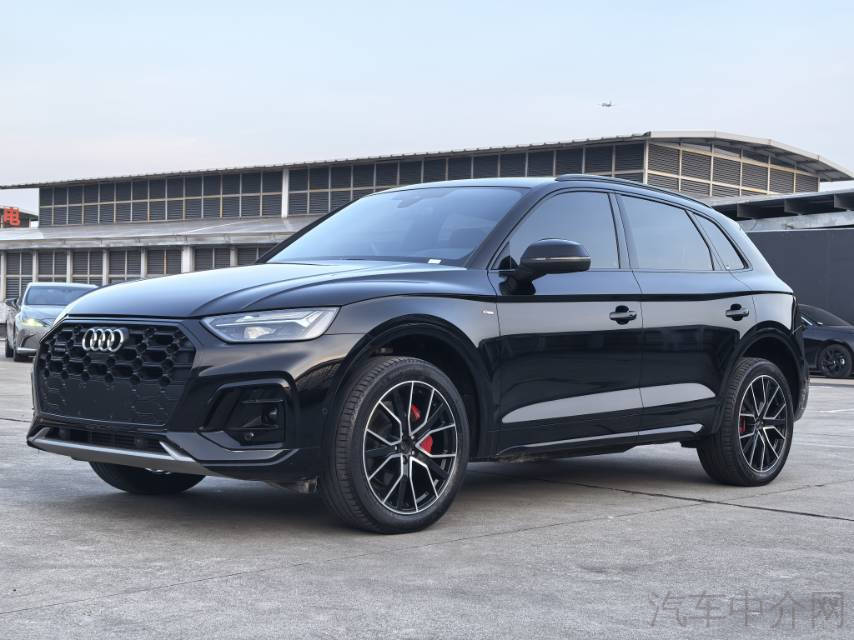 奥迪Q5L 45T 2023款 2.0T 自动 豪华动感型 价格0万 