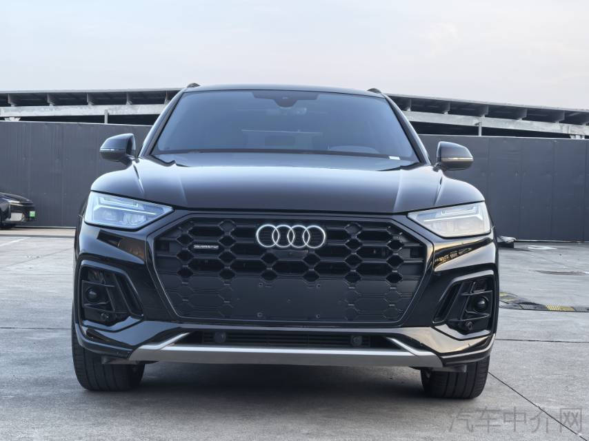 奥迪Q5L 45T 2023款 2.0T 自动 豪华动感型 价格0万
