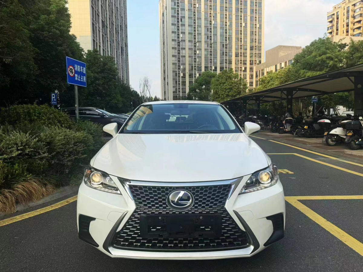 雷克萨斯CT 200h [进口] 2017款 1.8L 自动 精英版单色价格0万 