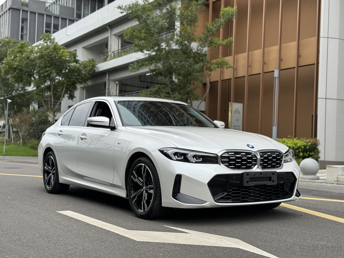 宝马3系 325i 2024款 2.0T 自动 汽油 M运动套装 价格0万 