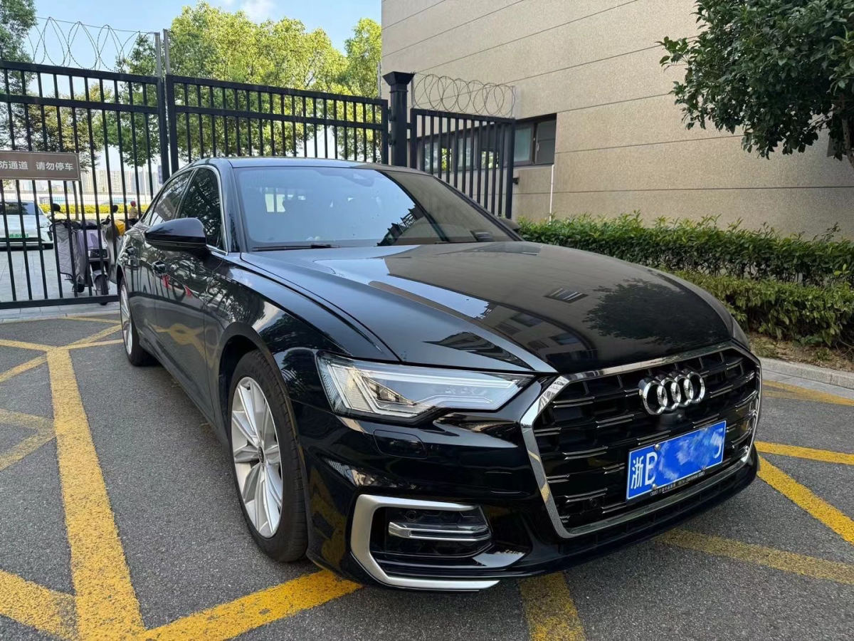 奥迪A6L 45TFSI 2022款 2.0T 自动 臻选动感型 价格0万 