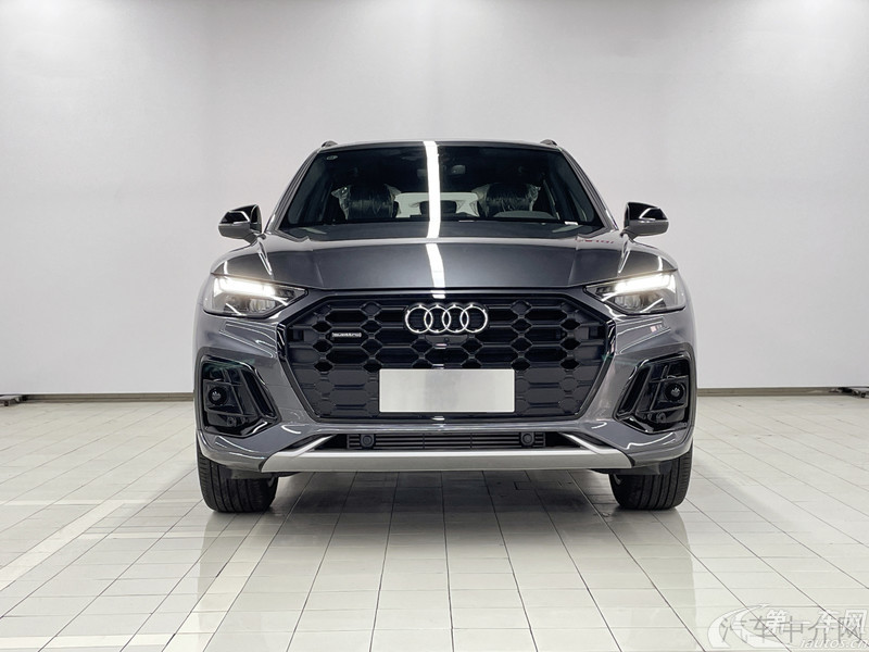 奥迪Q5L 45TFSI 2024款 2.0T 自动 豪华动感型 (国Ⅵ) 