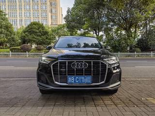 奥迪Q7 55TFSI 3.0T 自动 quattro-S-line运动型 