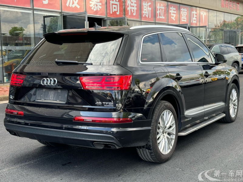 奥迪Q7 45 [进口] 2018款 3.0T 自动 S-Line运动型 