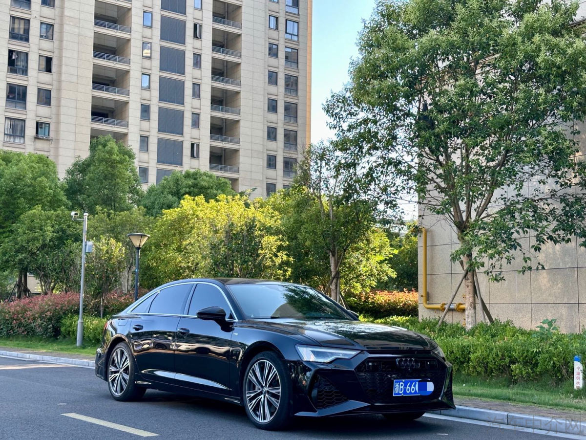 奥迪A6L 45TFSI 2021款 2.0T 自动 尊享致雅型 价格0万 