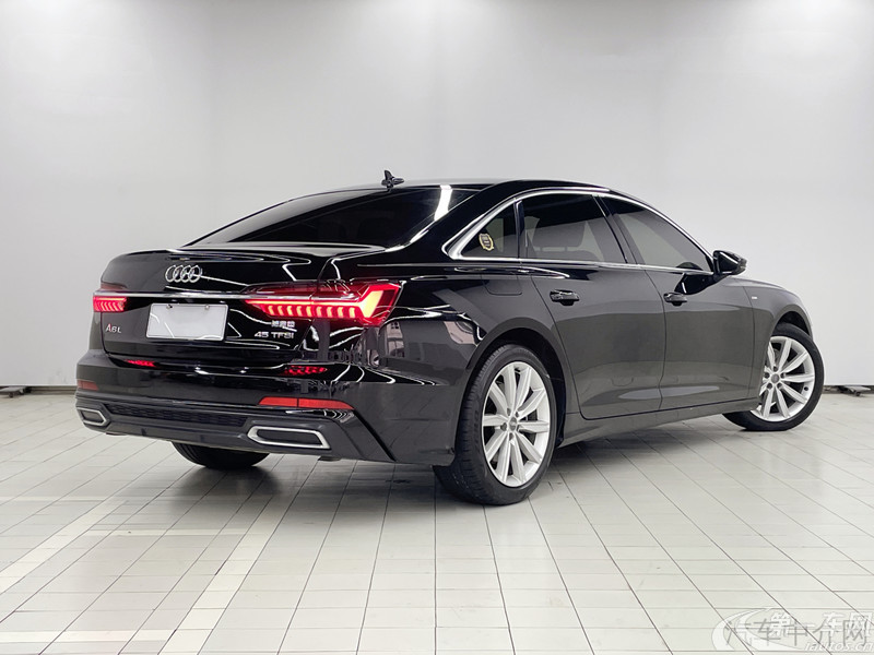 奥迪A6L 45TFSI 2021款 2.0T 自动 臻选动感型 (国Ⅵ) 