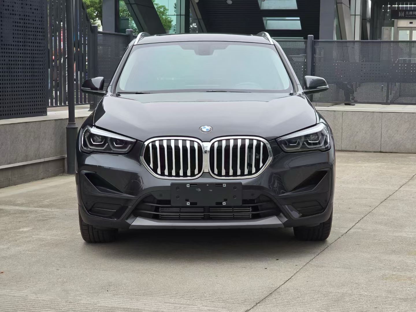宝马X1 xDrive25Li 2022款 2.0T 自动 四驱 汽油 尊享型 价格0万 