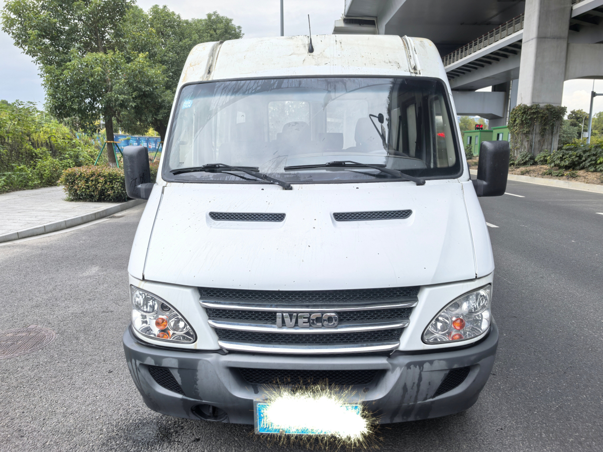 依维柯宝迪 2016款 2.5T 手动 尊享版 价格0万 