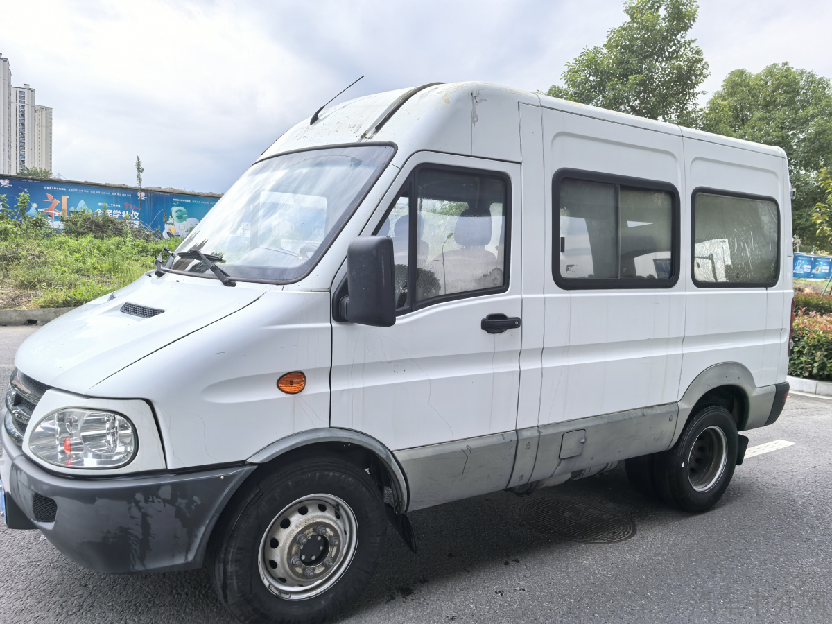 依维柯宝迪 2016款 2.5T 手动 尊享版 价格0万