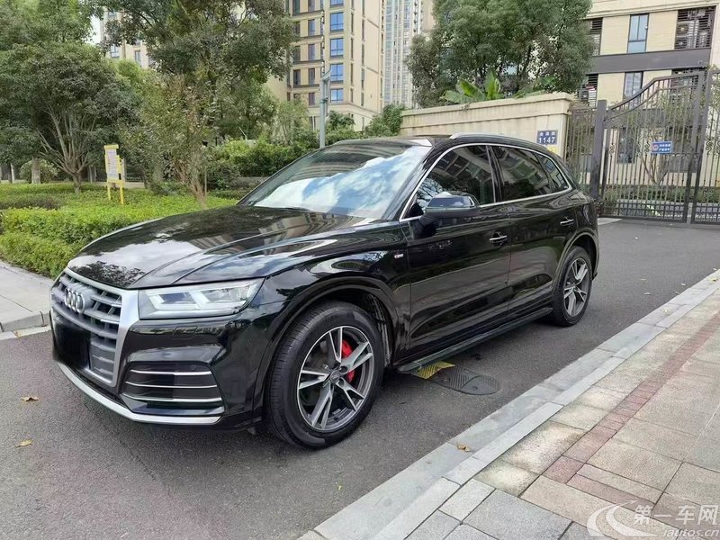 奥迪Q5L 45TFSI 2020款 2.0T 自动 尊享时尚型 (国Ⅵ) 