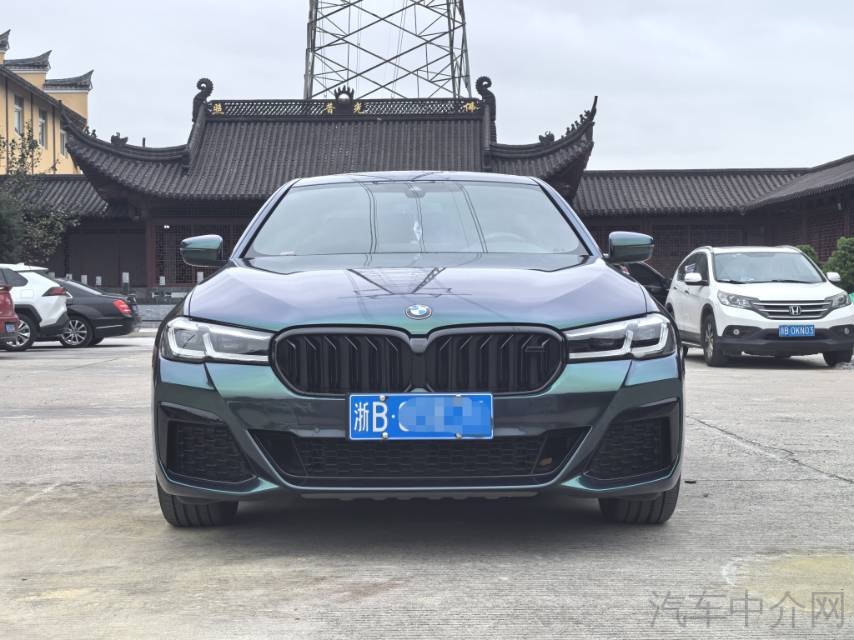 宝马5系 530Li 2022款 2.0T 自动 汽油 xDrive改款M运动套装 价格0万