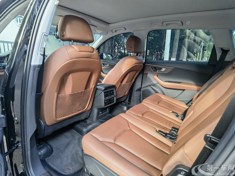 奥迪Q7 55 [进口] 2022款 3.0T 自动 冰雪运动型quattro-S-line 