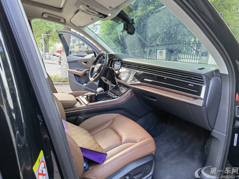 奥迪Q7 55 [进口] 2022款 3.0T 自动 冰雪运动型quattro-S-line 