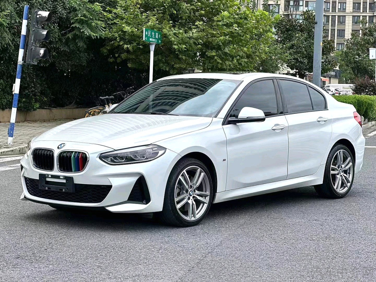 宝马1系 120i 2019款 2.0T 自动 领先型M运动套装 价格0万