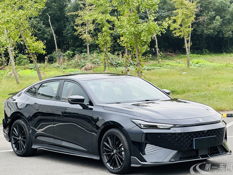 【舟山二手长安UNI-V】长安UNI-V 2023款 1.5T 自动 运动版