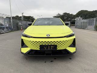 长安UNI-V 1.5T 自动 尊贵运动型 