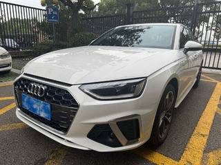 奥迪A4L 40TFSI 2.0T 自动 时尚致雅型 