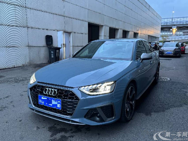 奥迪A4L 2022款 2.0T 自动 quattro-RS套件燃速型 (国Ⅵ) 