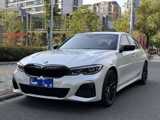 宝马3系 325i 2.0T 自动 M运动曜夜套装 