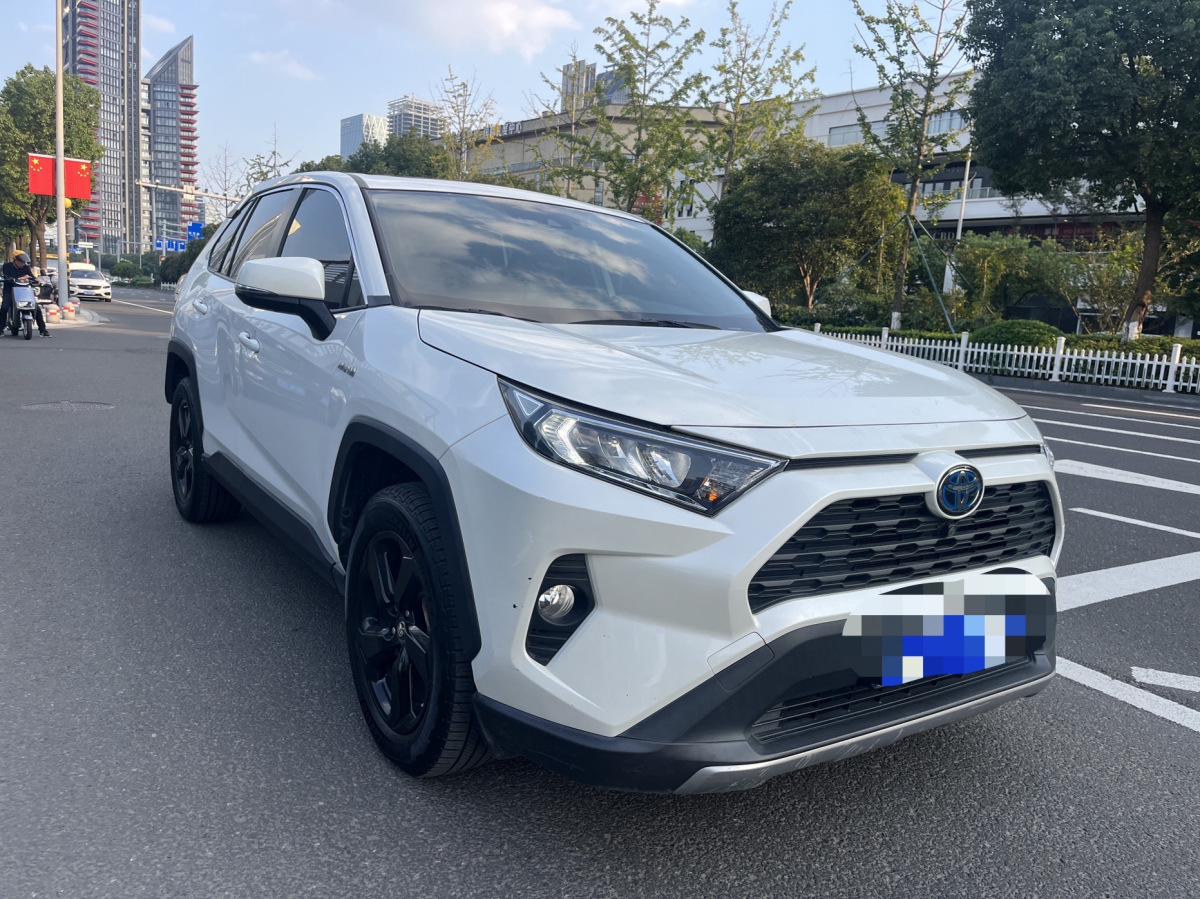 丰田RAV4 2021款 2.5L 自动 前驱 改款精英版 价格0万 