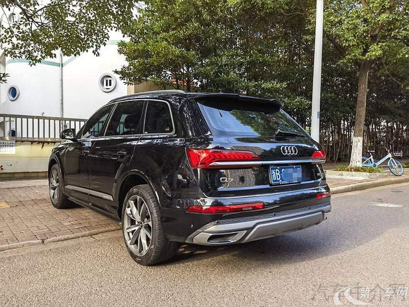 奥迪Q7 55 [进口] 2022款 3.0T 自动 运动型quattro-S-line 