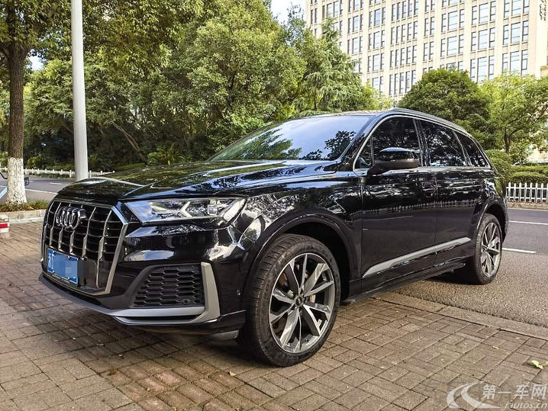 奥迪Q7 55 [进口] 2022款 3.0T 自动 运动型quattro-S-line 