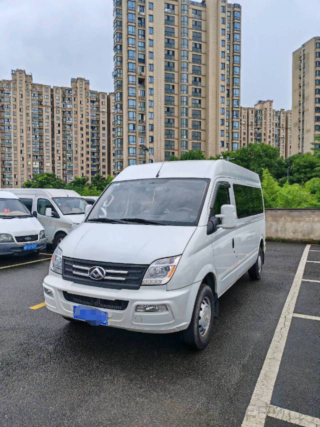 MAXUS迈克萨斯V80 2023款 2.0T 手动 经典傲运通长轴中顶 价格0万