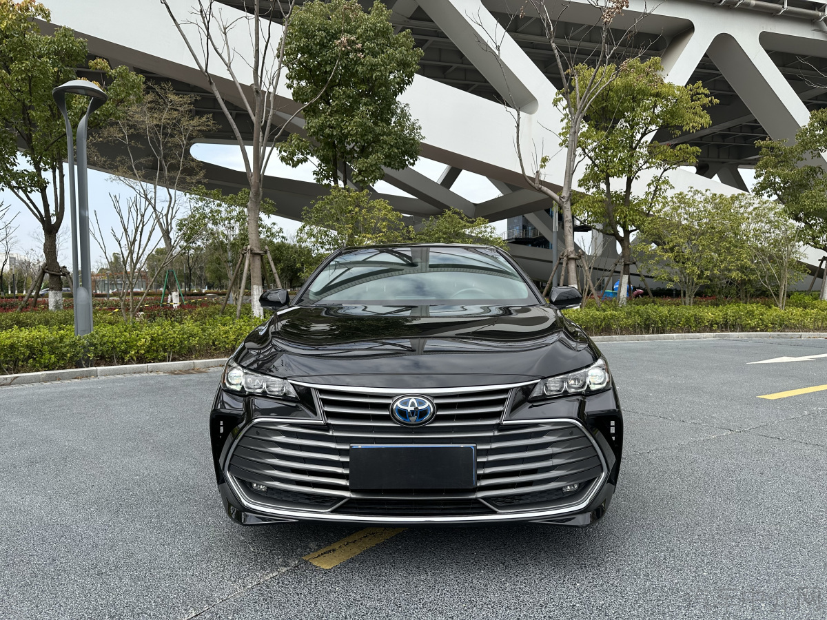 丰田亚洲龙 双擎 2019款 2.5L 自动 豪华版 价格0万 