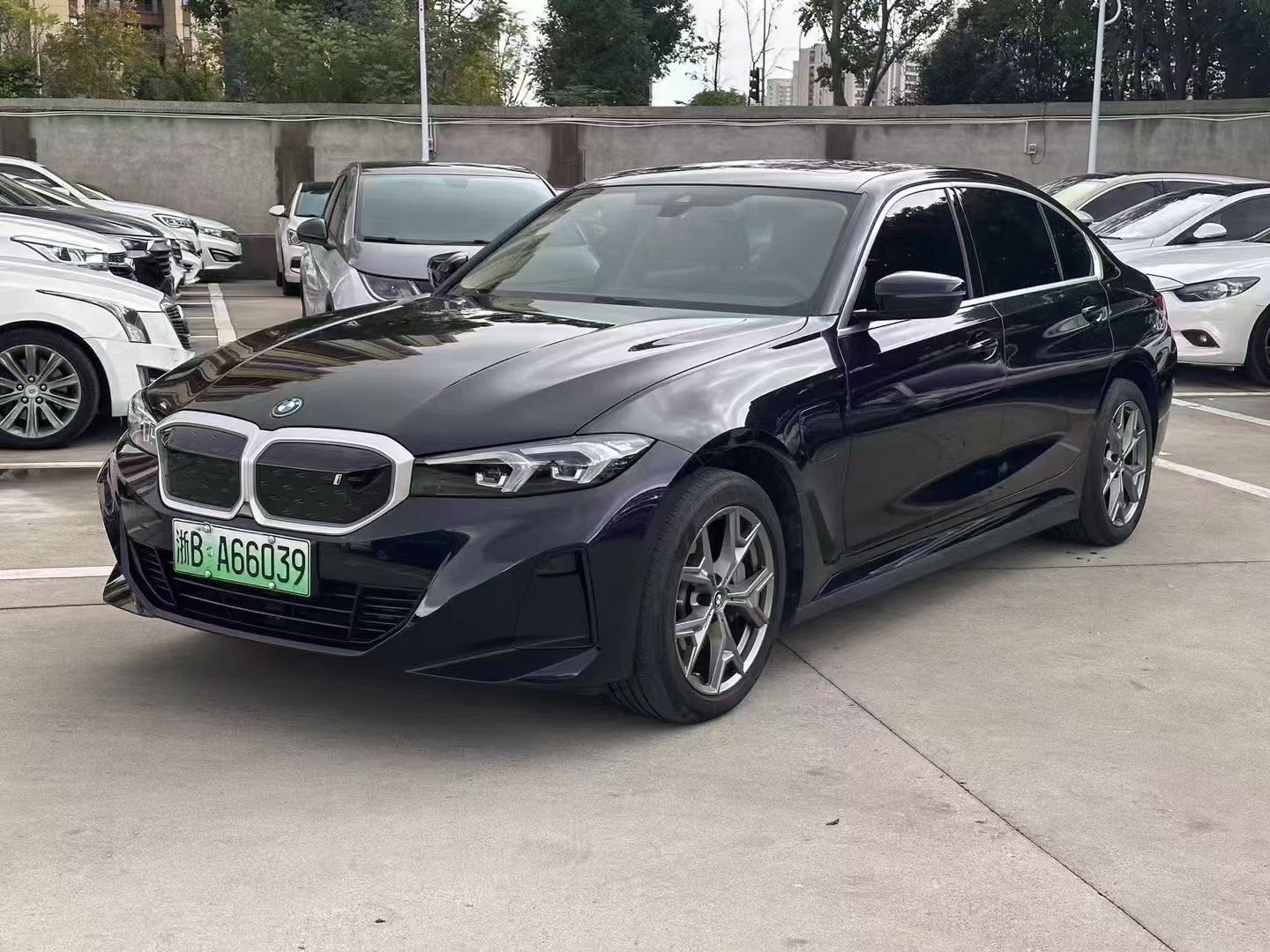 宝马i3 2023款 0.0T 自动 eDrive40L曜夜运动套装价格0万
