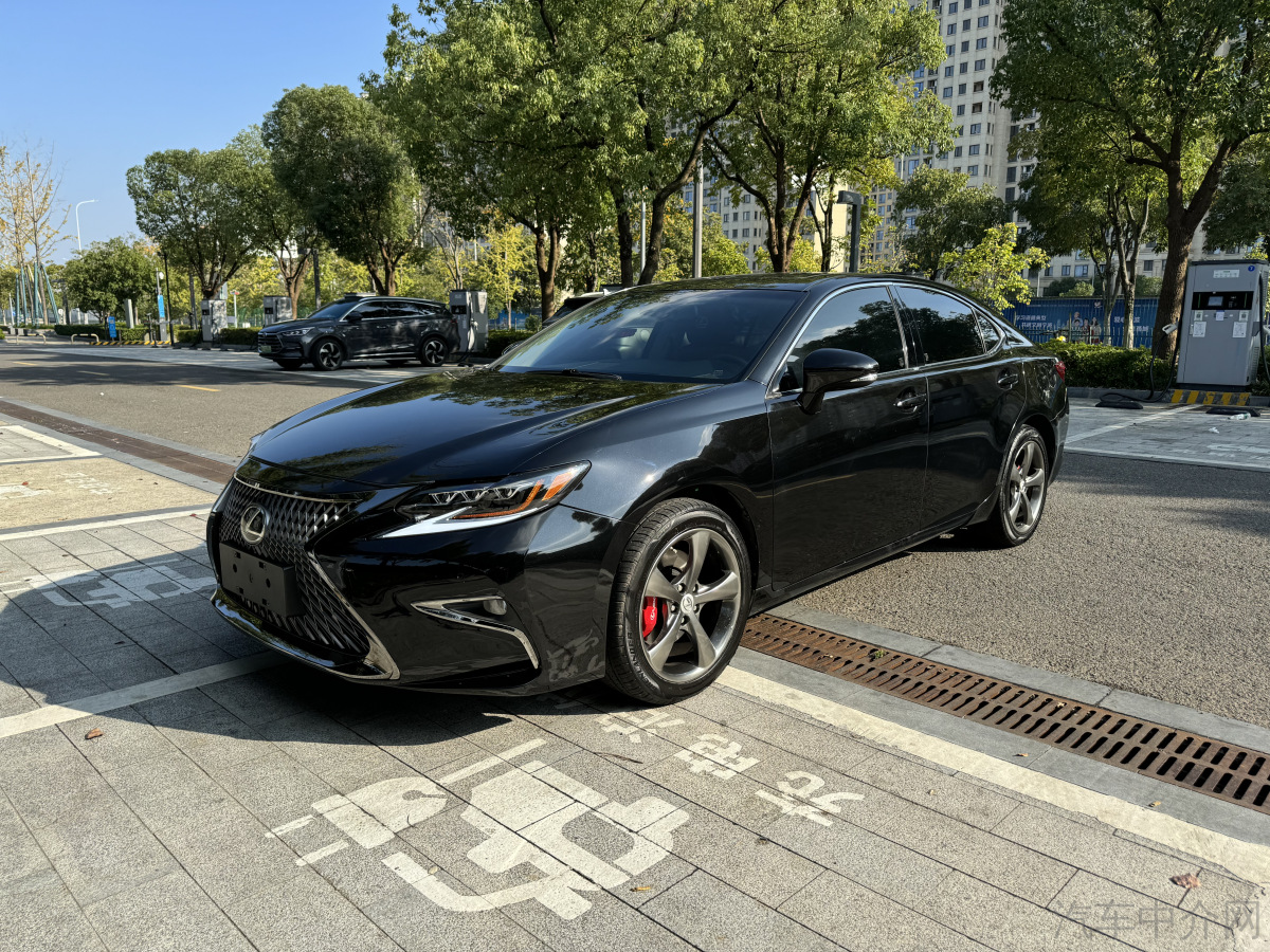 雷克萨斯ES 250 [进口] 2013款 2.5L 自动 精英版价格0万
