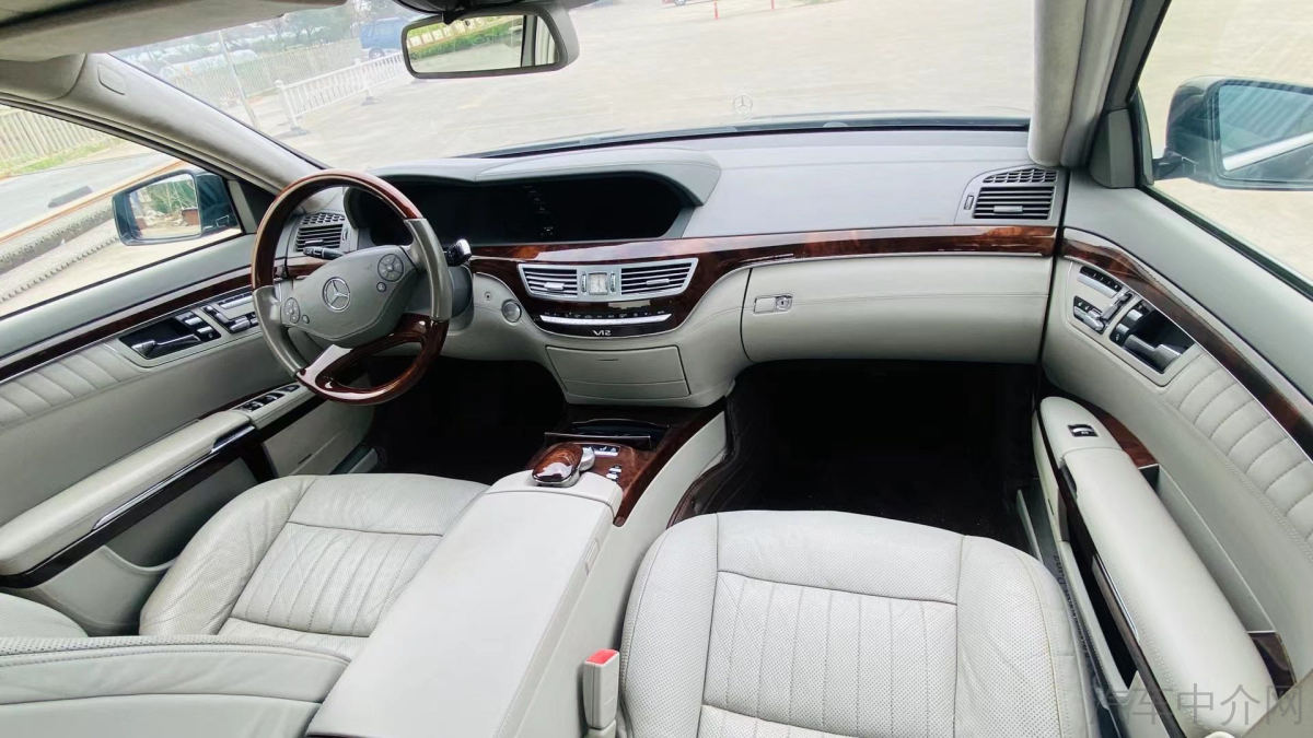 奔驰S级 S600 [进口] 2009款 5.5T 自动 汽油 加长版价格0万 