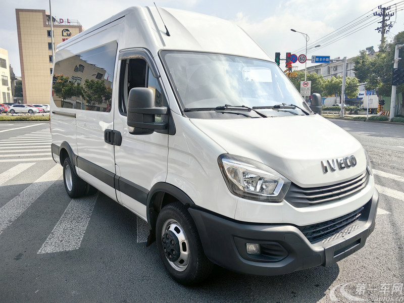 【嘉兴二手依维柯得意】依维柯得意 A40-M1 2021款 2.5T 手动 客车长轴中顶双胎手动门