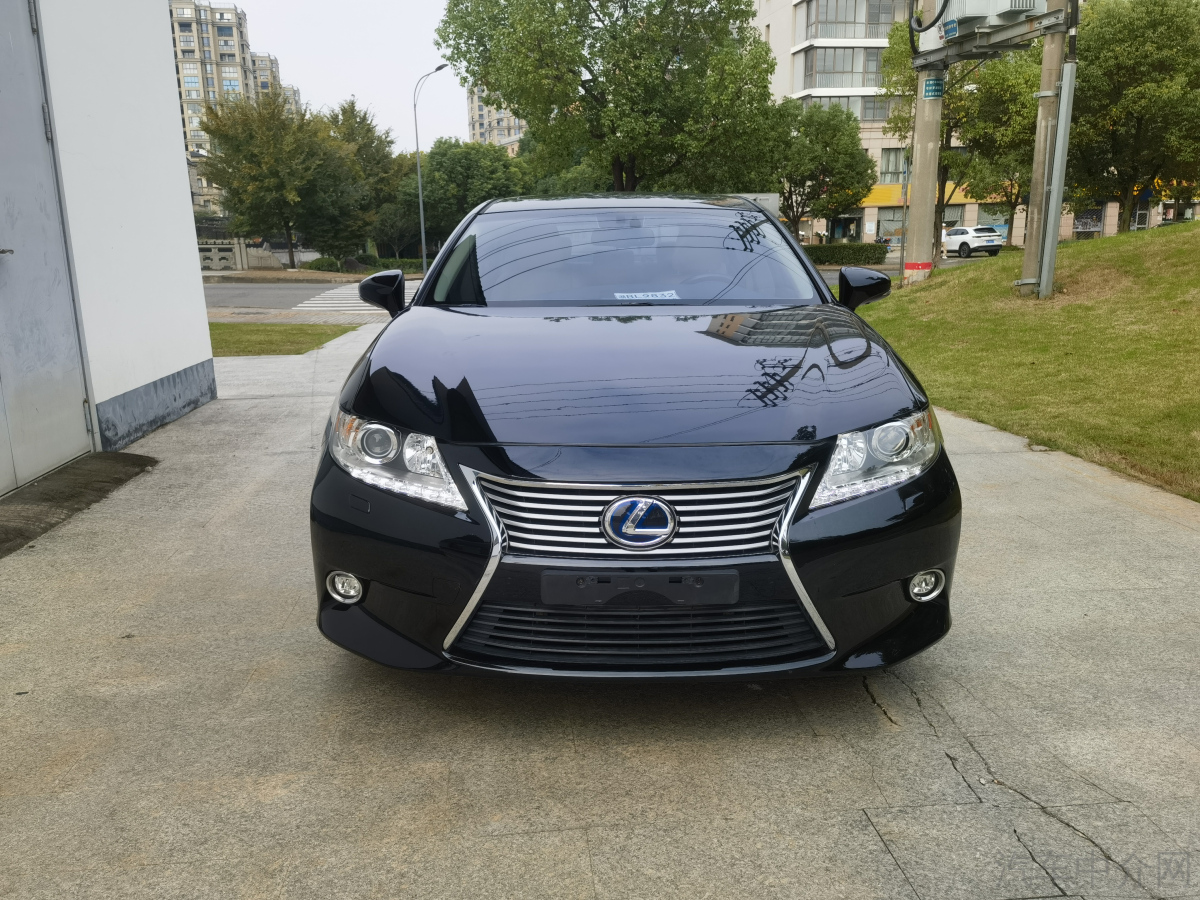 雷克萨斯ES 300h [进口] 2014款 2.5L 自动 豪华版 价格0万 
