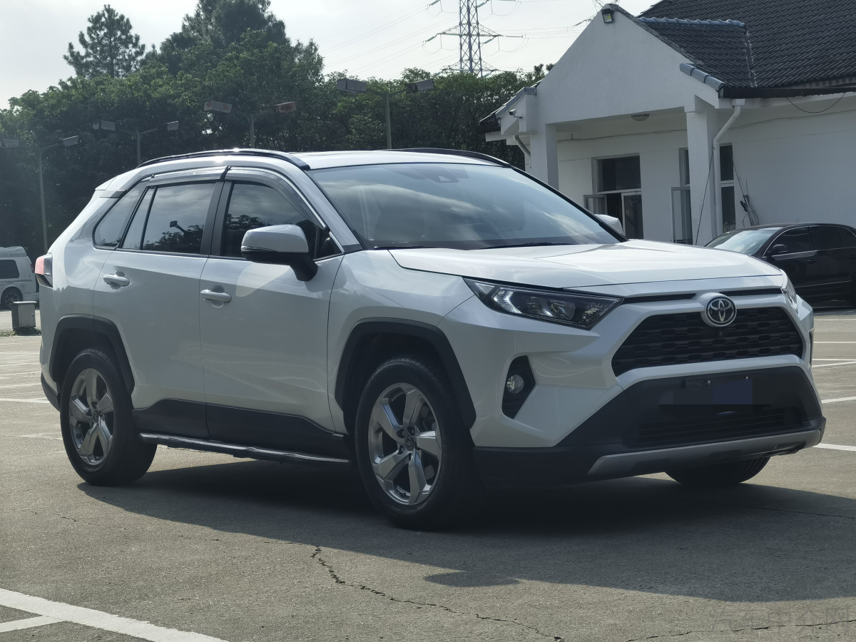 丰田RAV4 2021款 2.0L 自动 四驱 风尚版 价格0万 