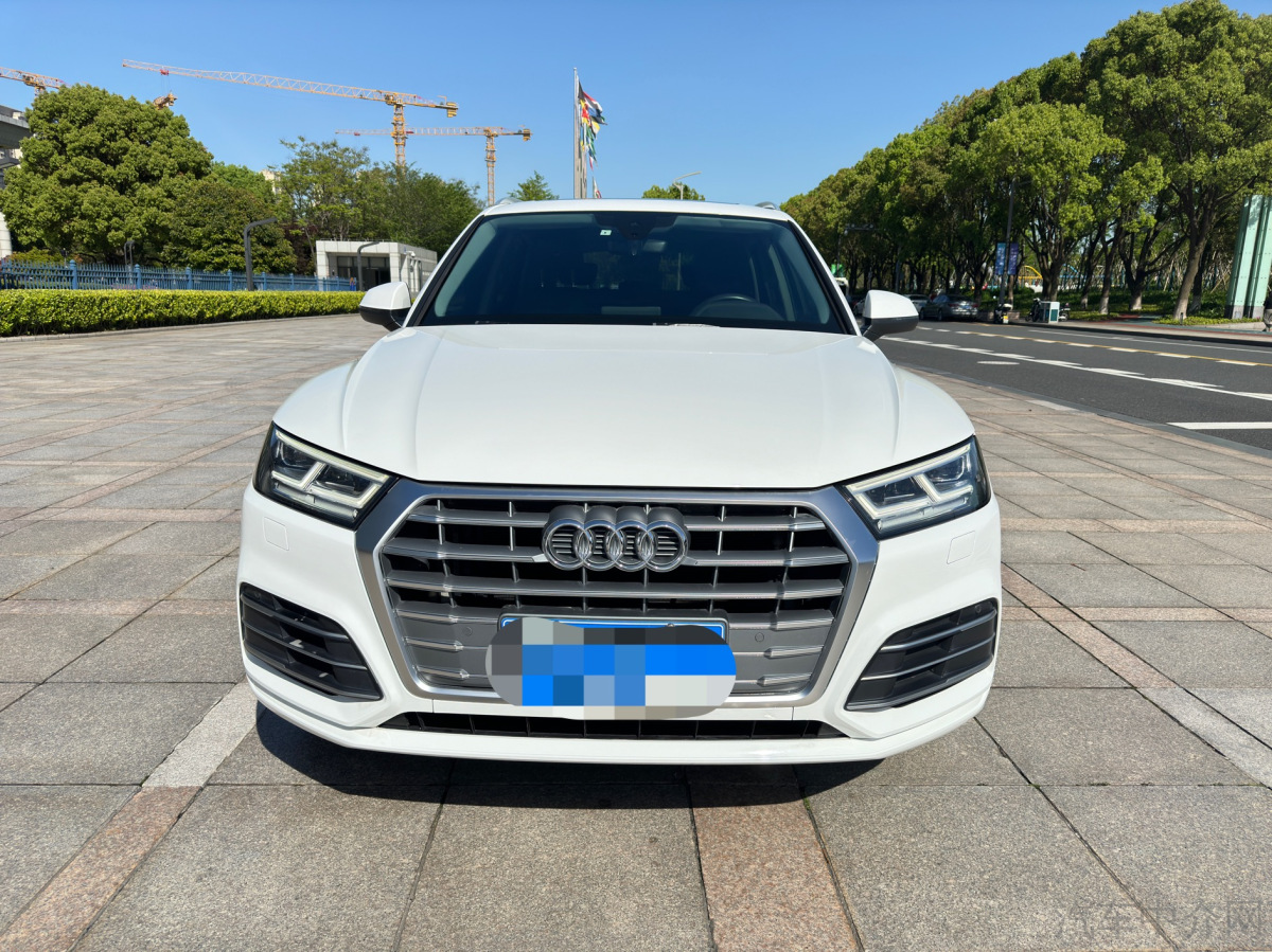 奥迪Q5L 40TFSI 2018款 2.0T 自动 荣享时尚型 价格0万 